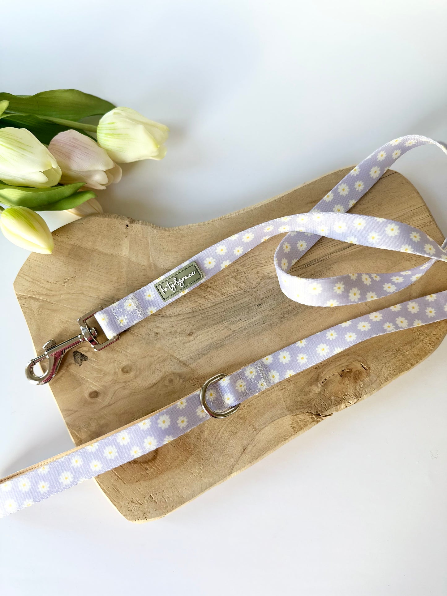Leash - Lilac Daisy