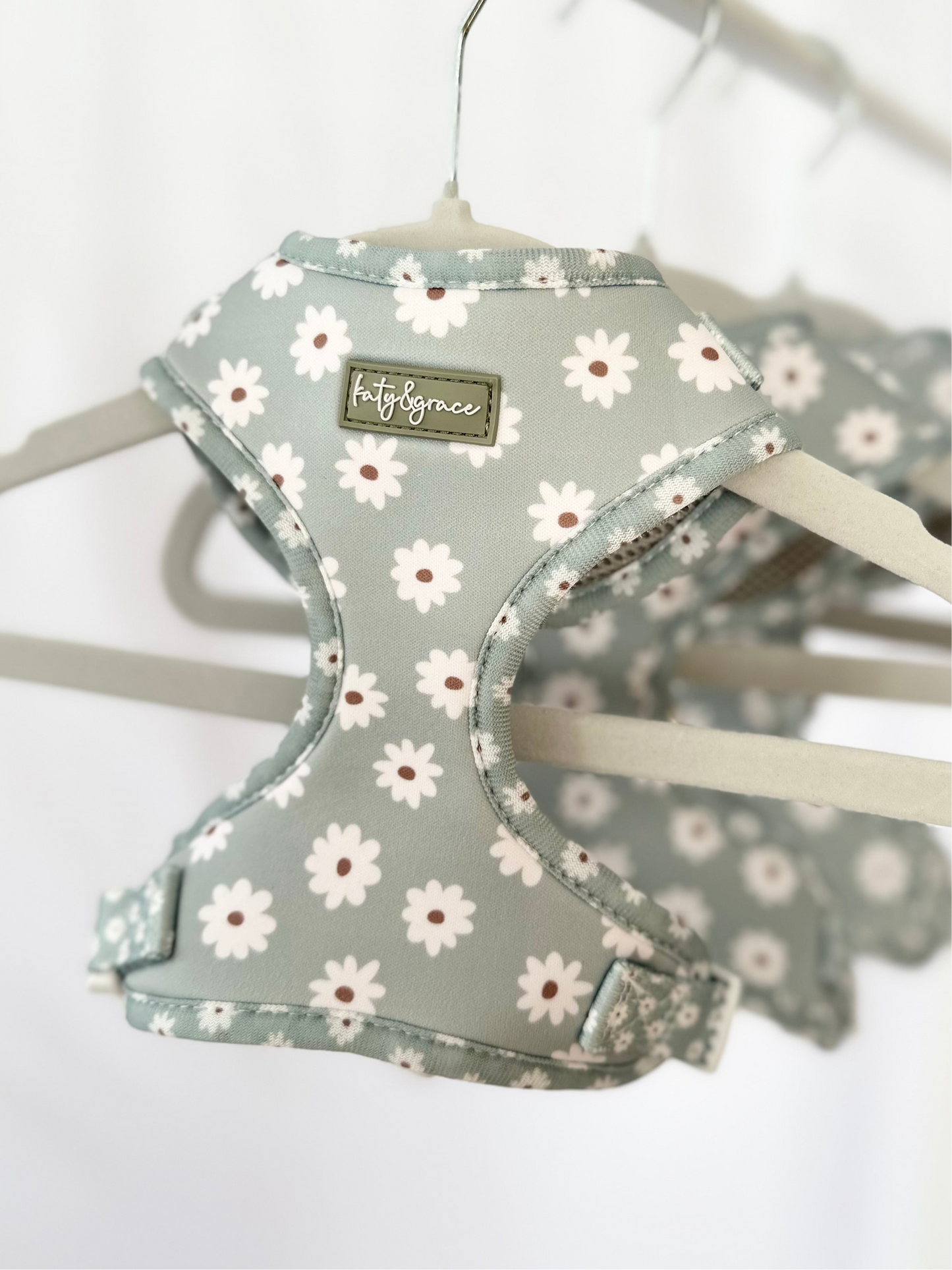 Adjustable Harness - Sage Daisy