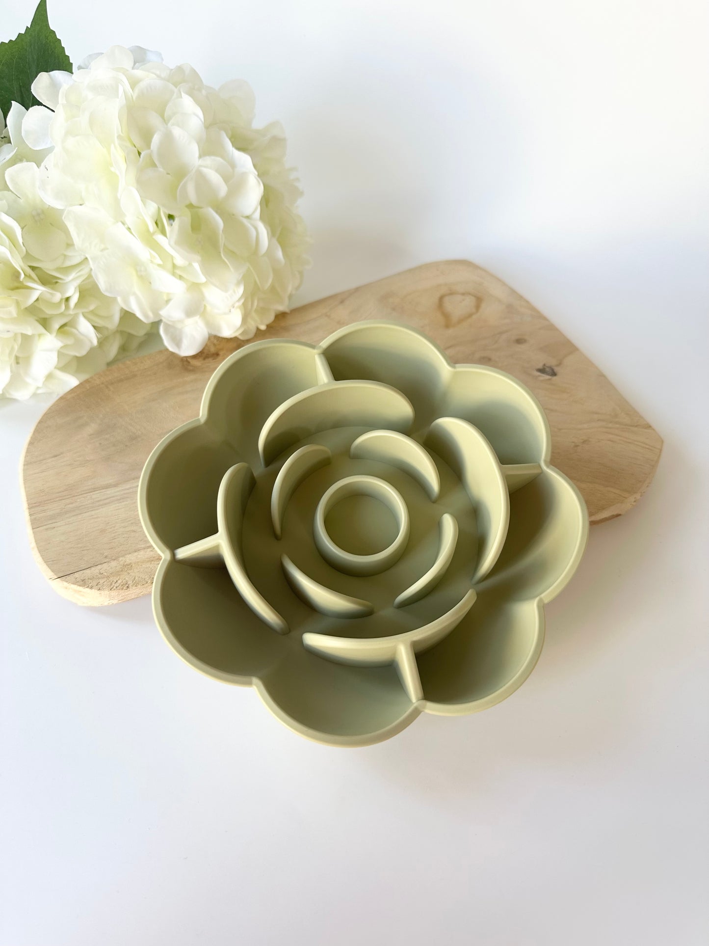Slow Feeder Waterlily sage