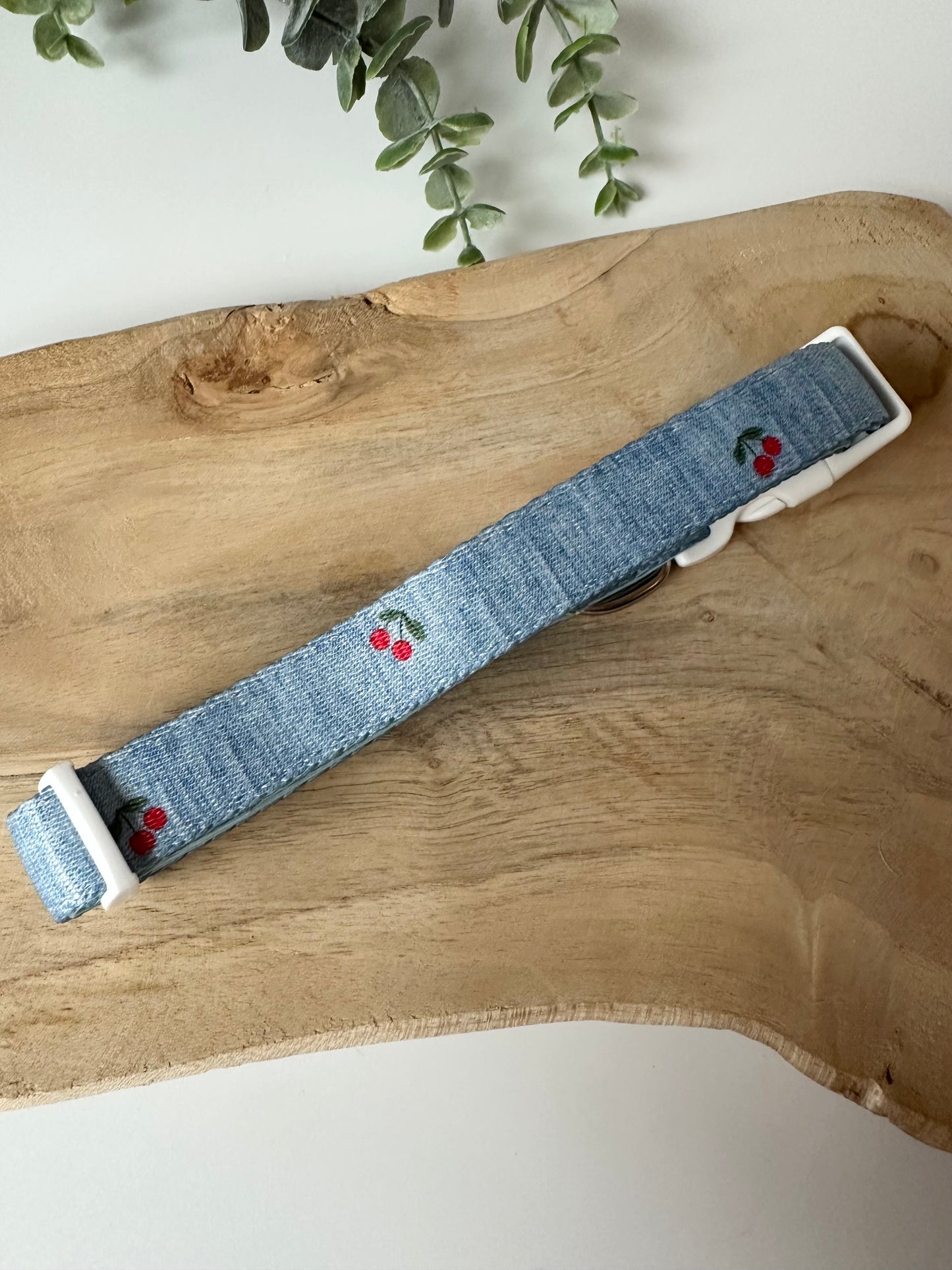 Collar - Cherry Jeans